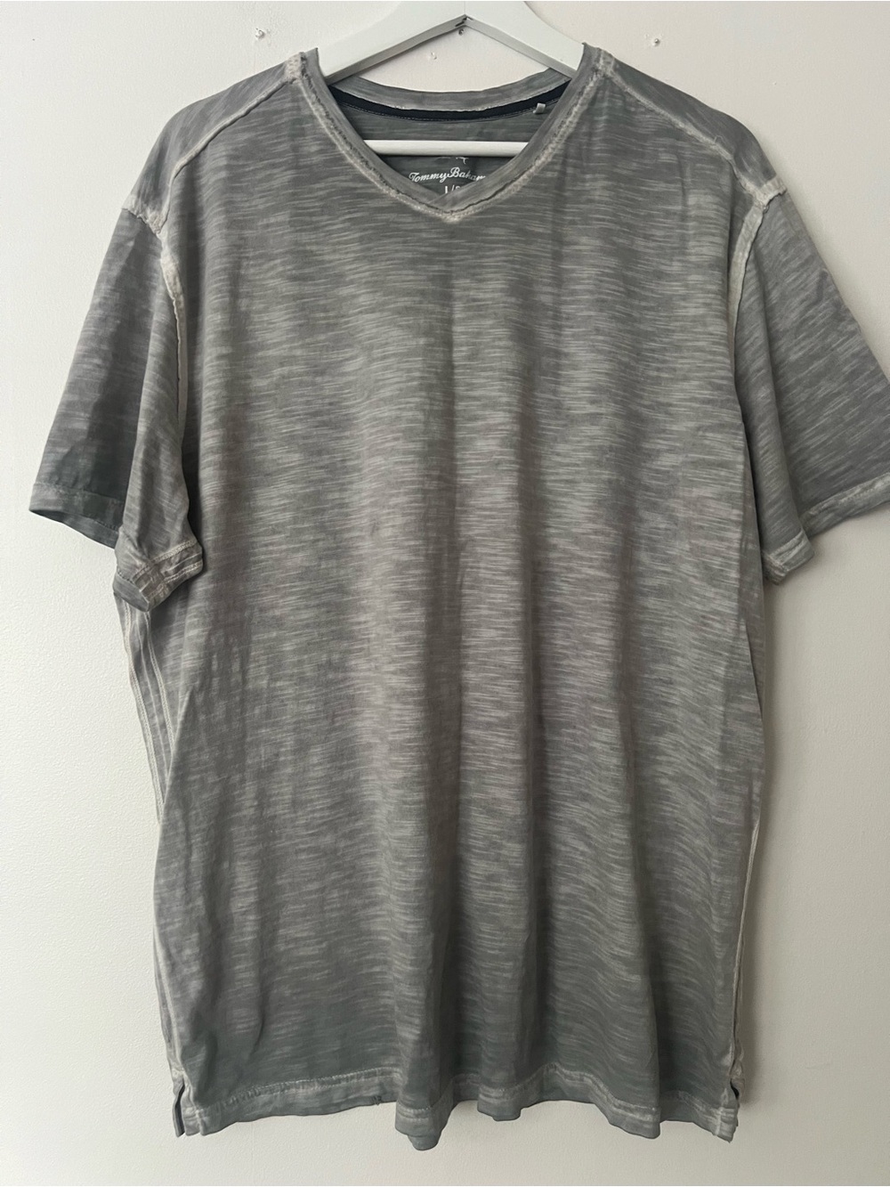 Tommy Bahama grey Short-Sleeve T Shirt, men’s L, lightweight casual
